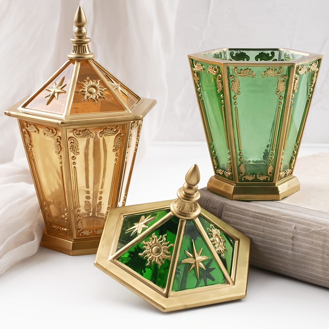 Star and Moon Hexagonal Bottle - Resin Art Case 评论和价格